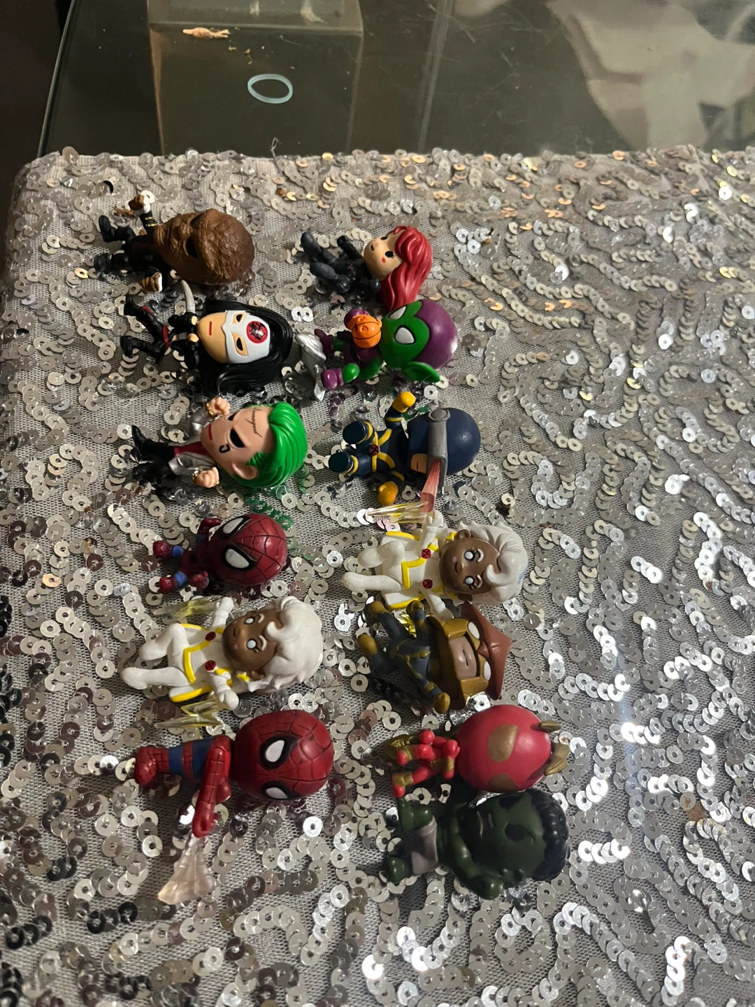 Set of 12 Marvel and DC Mystery Mini Figures - photo 2