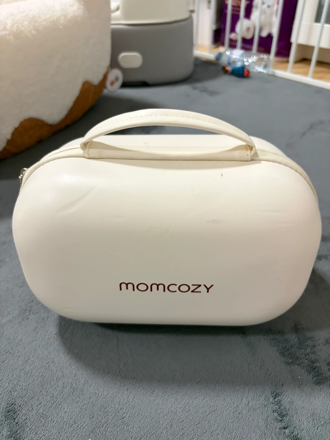 Momcozy M9 Wearable Breast Pump Full Set