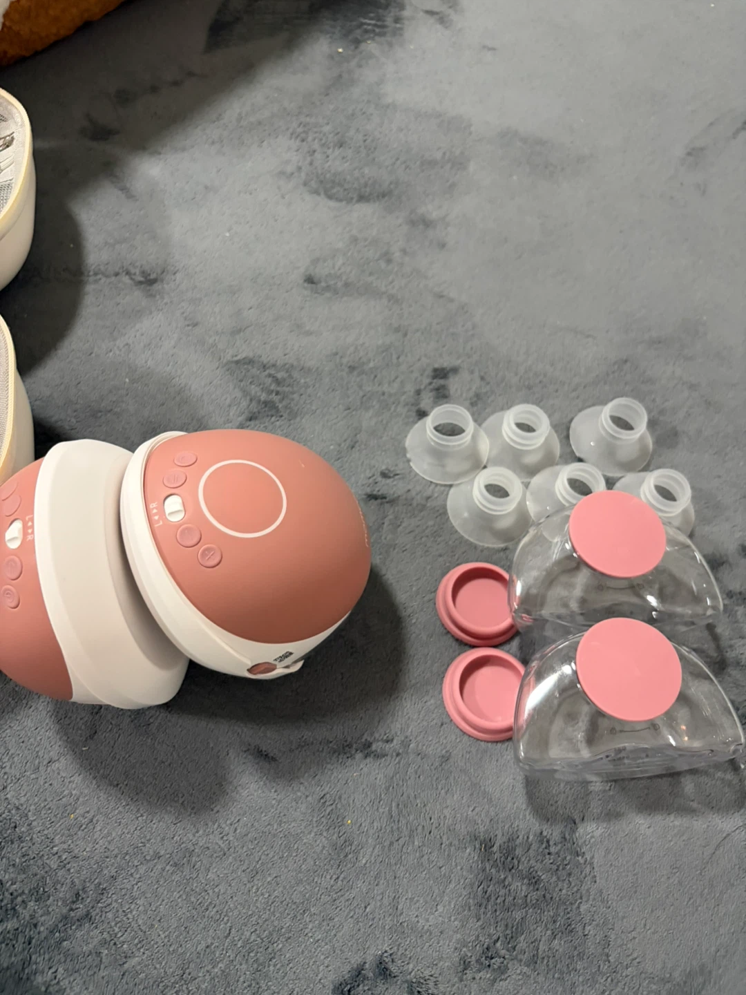 Momcozy M9 Wearable Breast Pump Full Set - photo 4