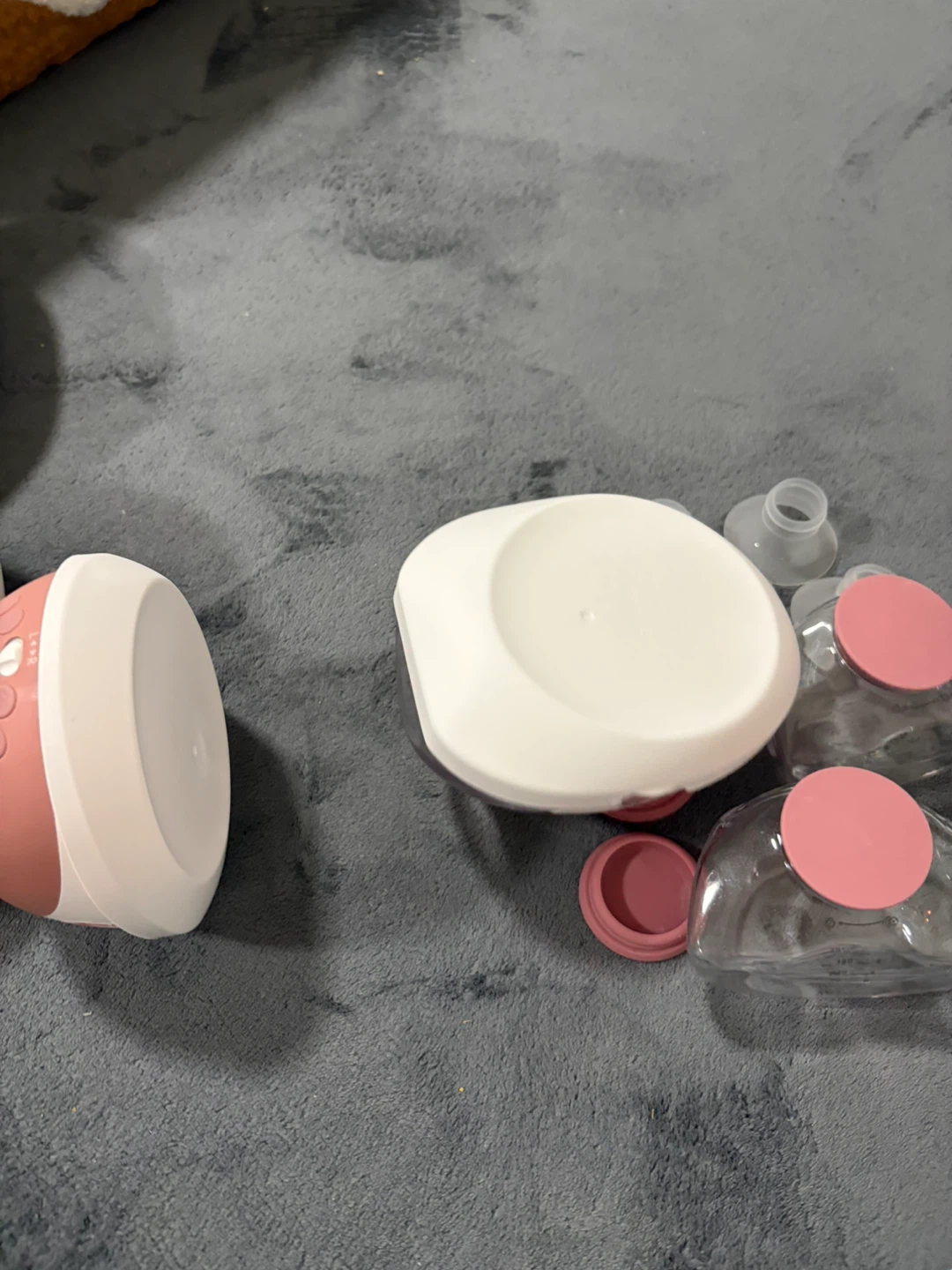 Momcozy M9 Wearable Breast Pump Full Set - photo 5