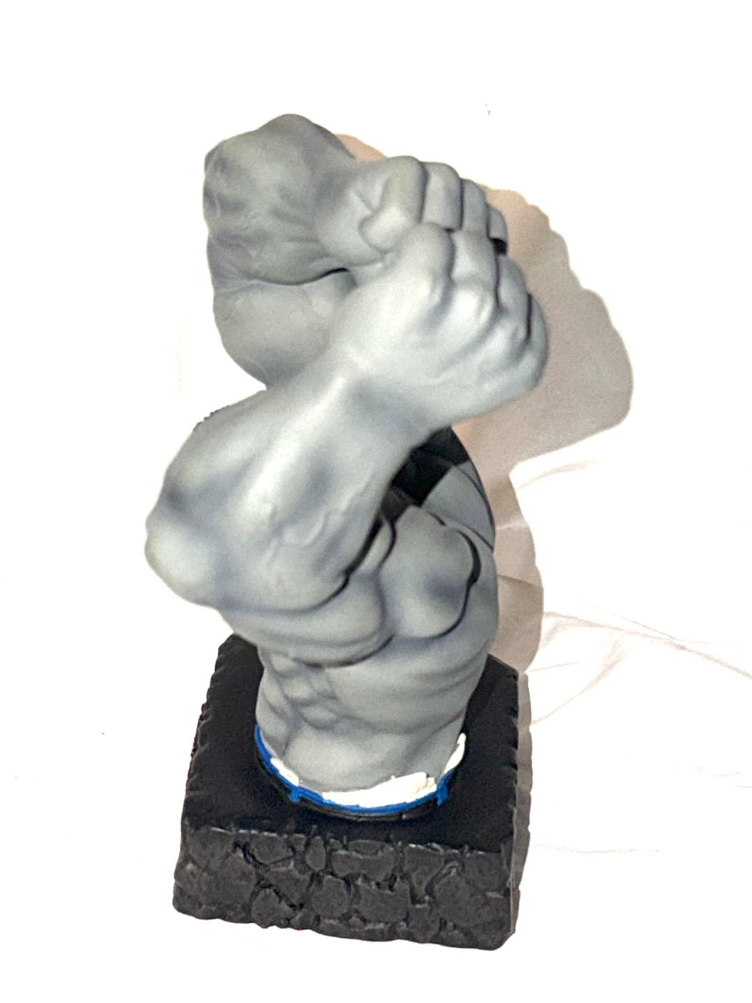 Dynamic Forces Marvel Gray Hulk Limited Edition Bust - photo 5