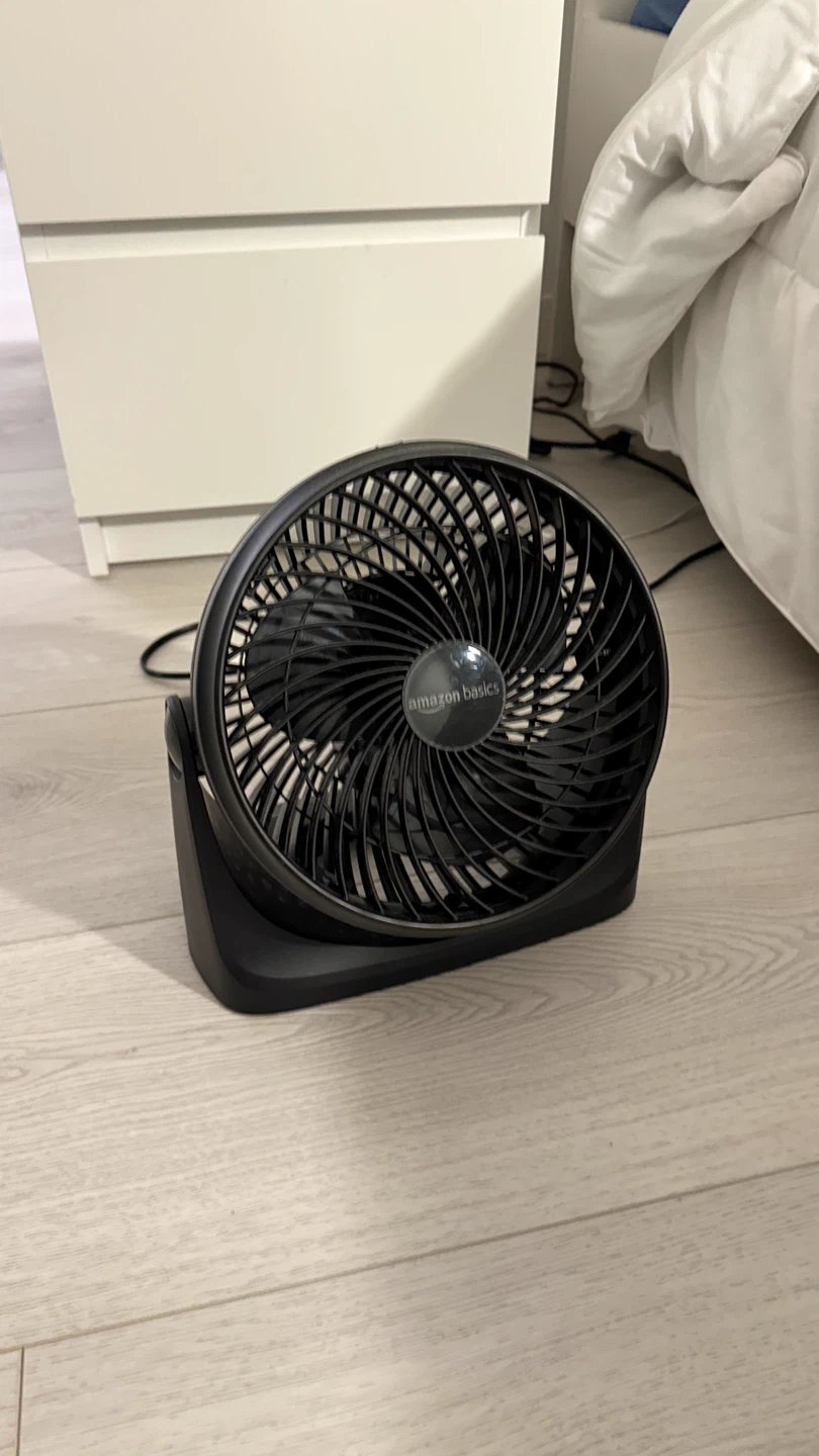 Amazon Basics Air Circulator Fan - photo 2