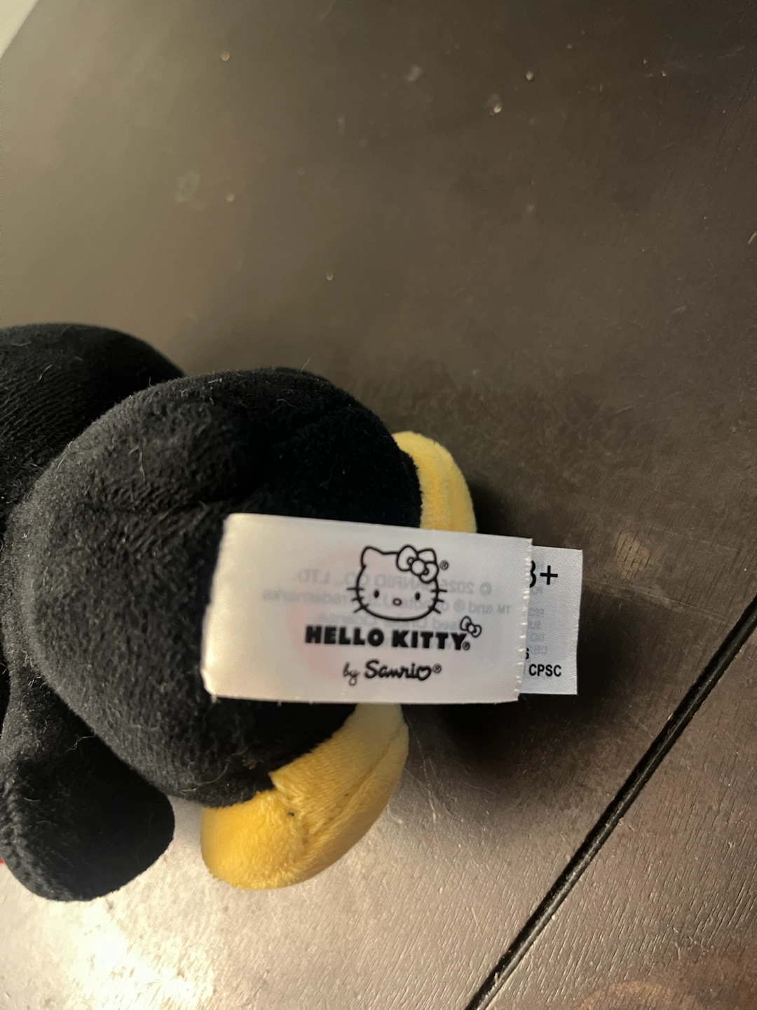 Sanrio Hello Kitty Penguin costume Plushie - photo 2