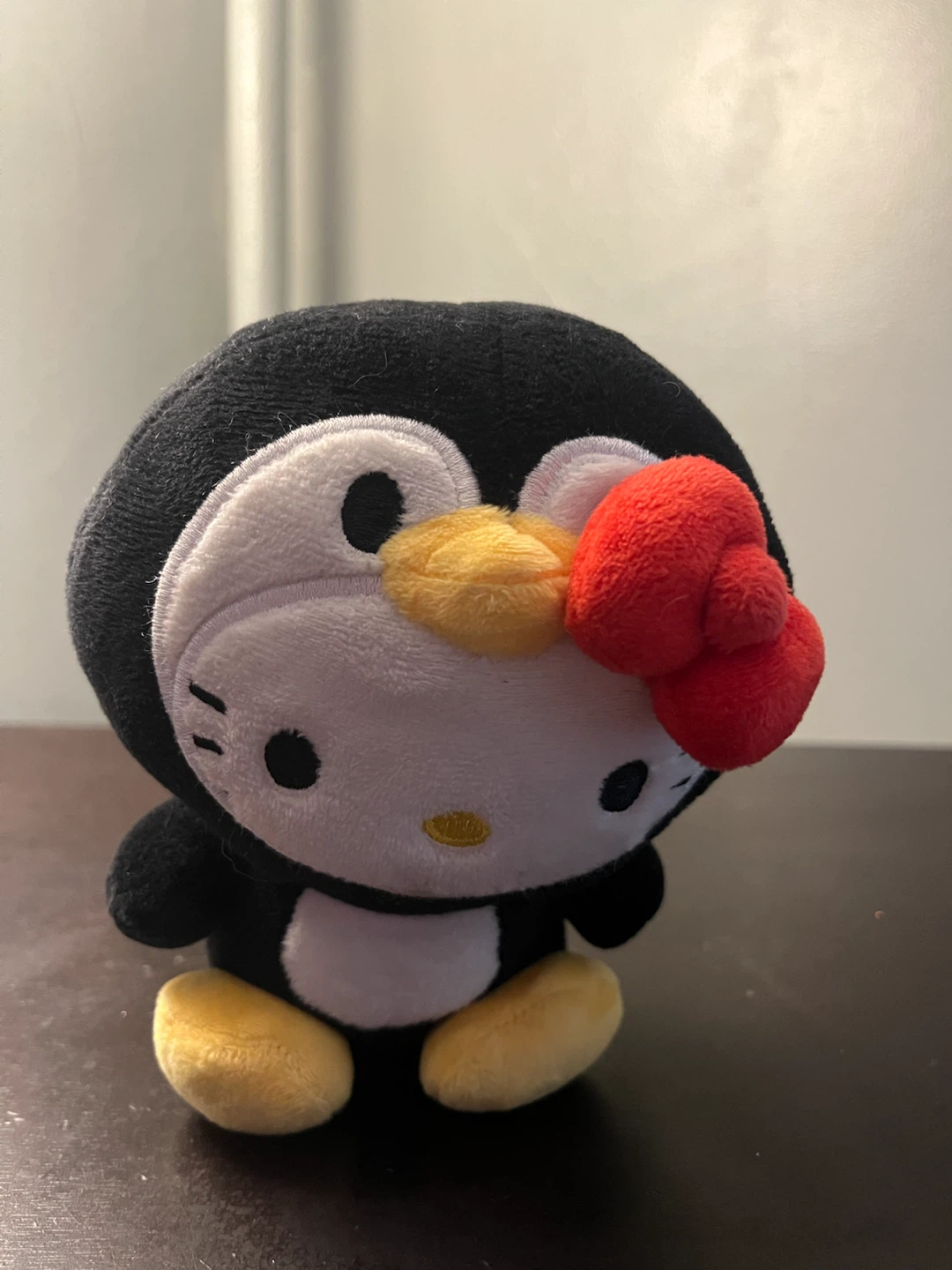 Sanrio Hello Kitty Penguin costume Plushie - photo 5