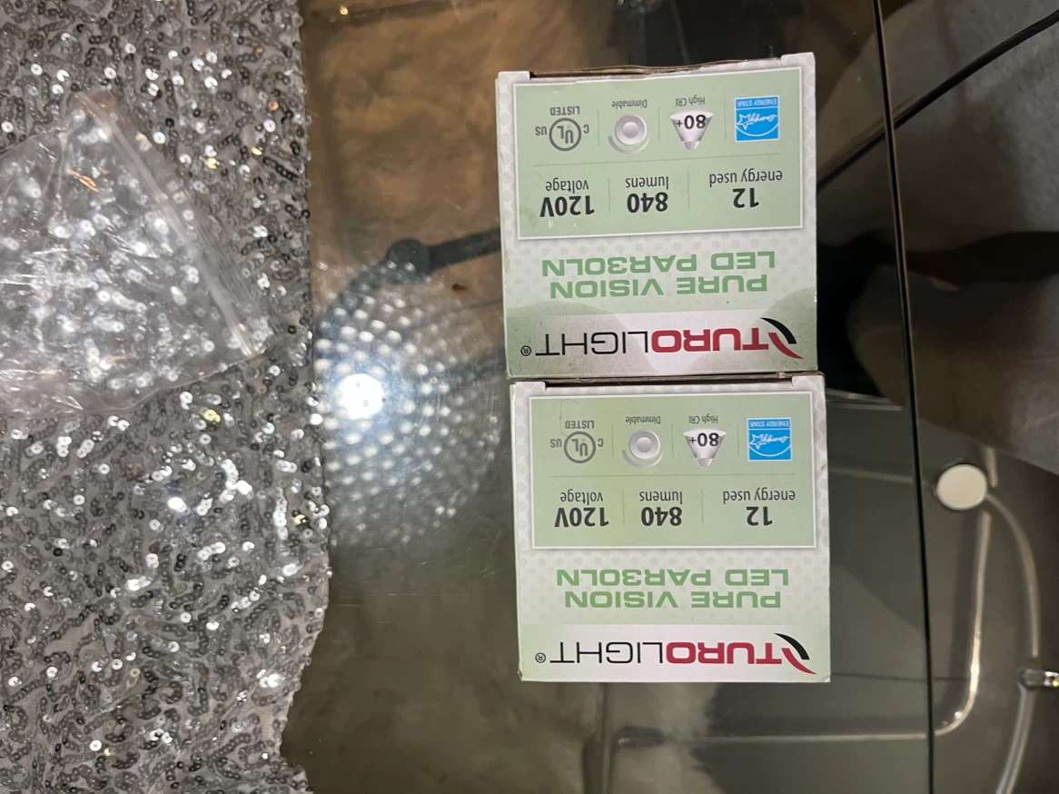 Two Turolight Pure Vision LED PAR30LN Bulbs - photo 4