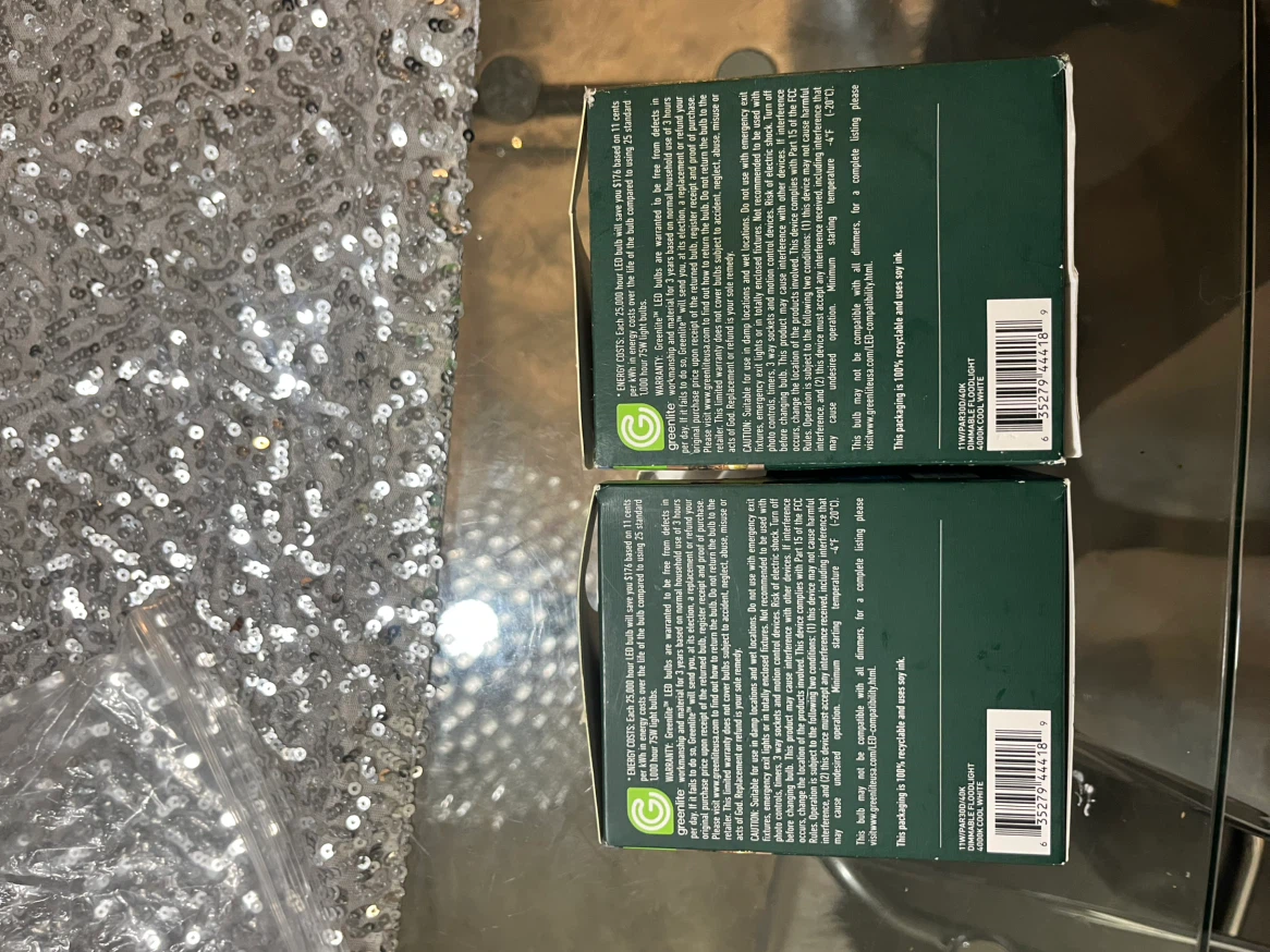 Two Greenlite 11W LED PAR30 Floodlight Bulbs - photo 5