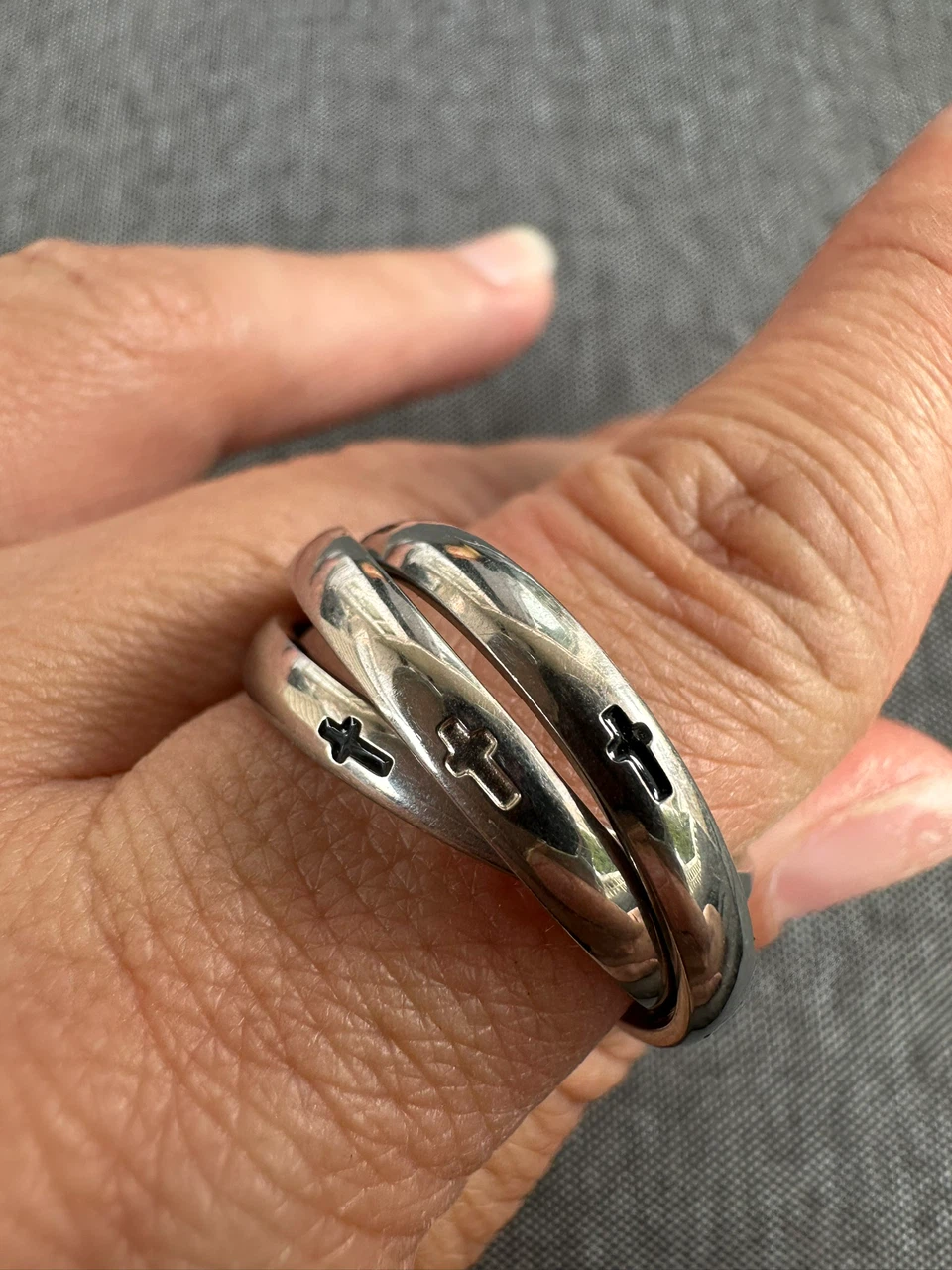 Interlocking Triple Band Cross Ring