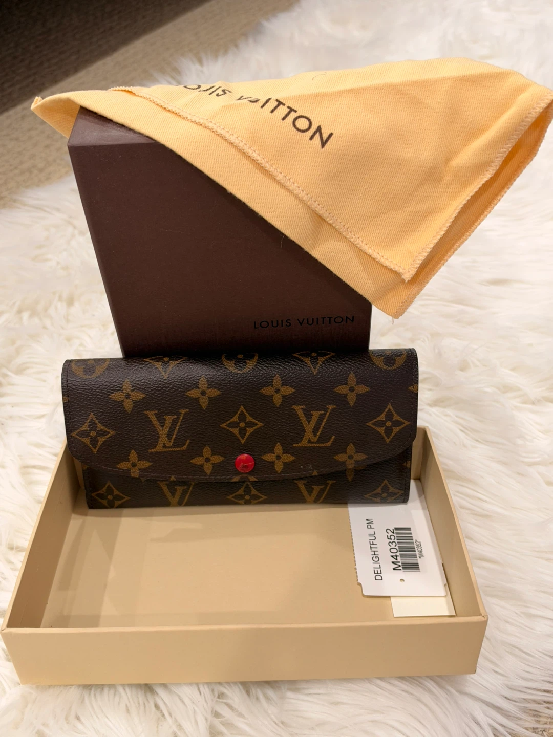 Louis Vuitton Sarah Wallet Monogram Canvas - photo 3
