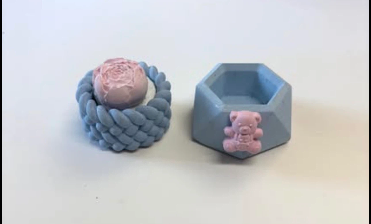 Gender reveal favors, custom colors