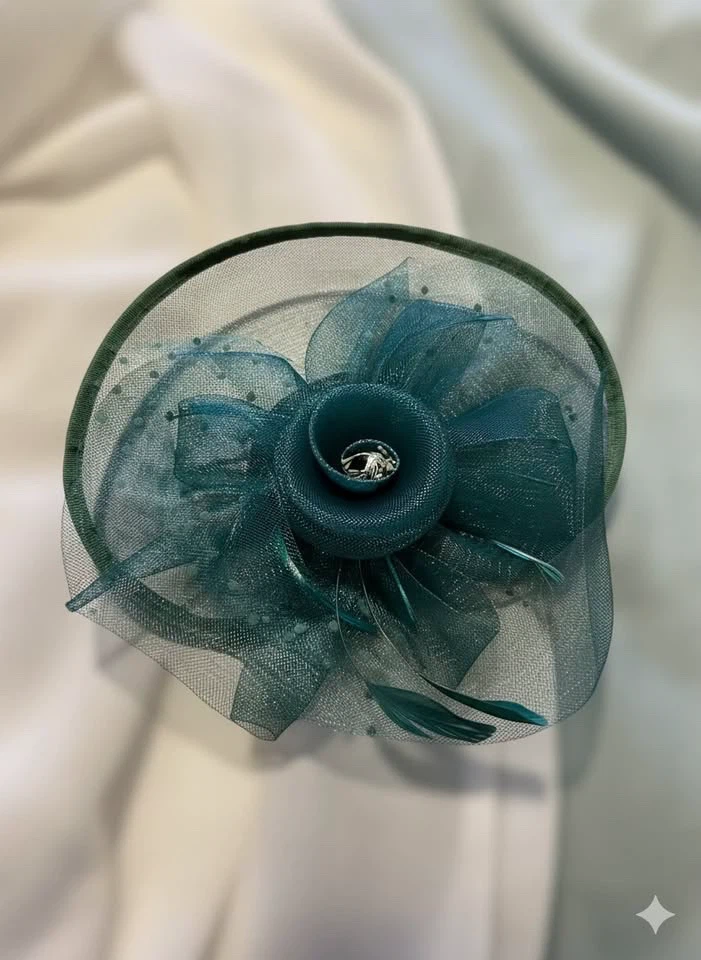 Elegant Fascinator Headpiece - photo 3
