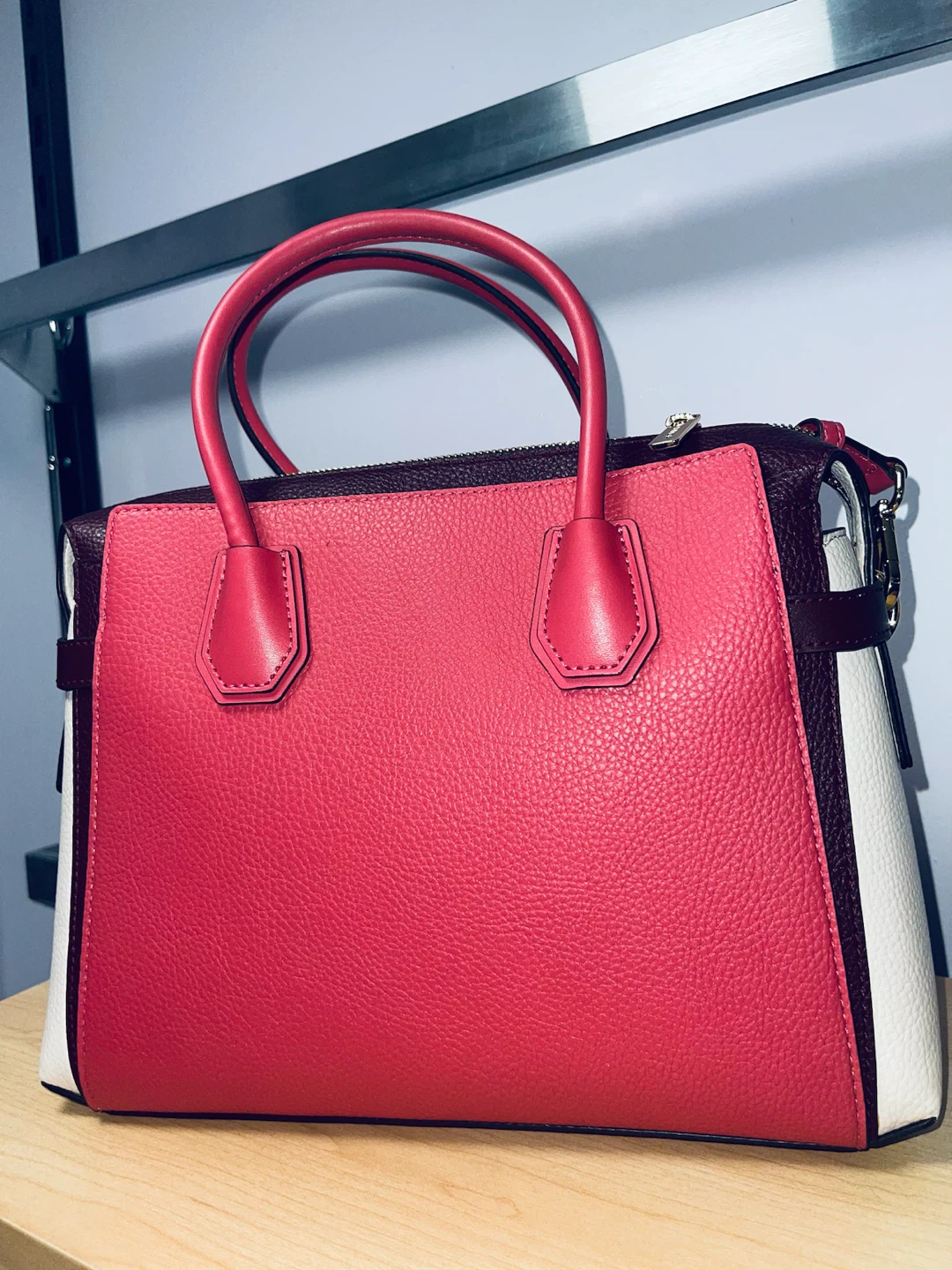 Michael Kors Handbag in Pink and Burgundy - photo 2
