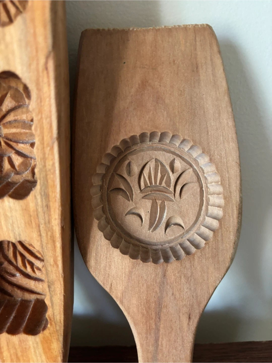 Vintage Set of 4 Chinese Wooden Mooncake Moulds - photo 4