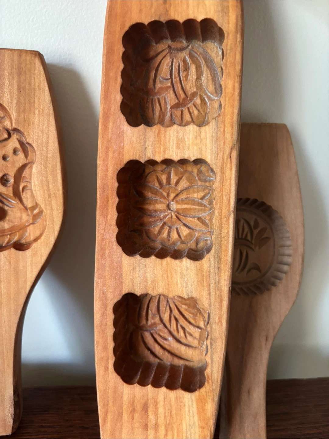 Vintage Set of 4 Chinese Wooden Mooncake Moulds - photo 5