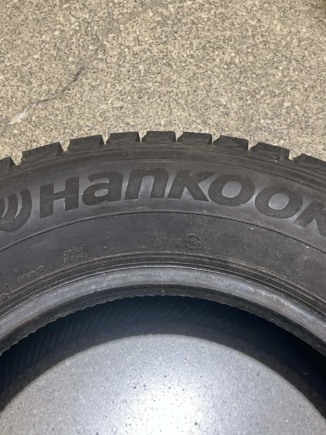 Hankook Winter i*Pike RSV 185/70R14 Tire - photo 3