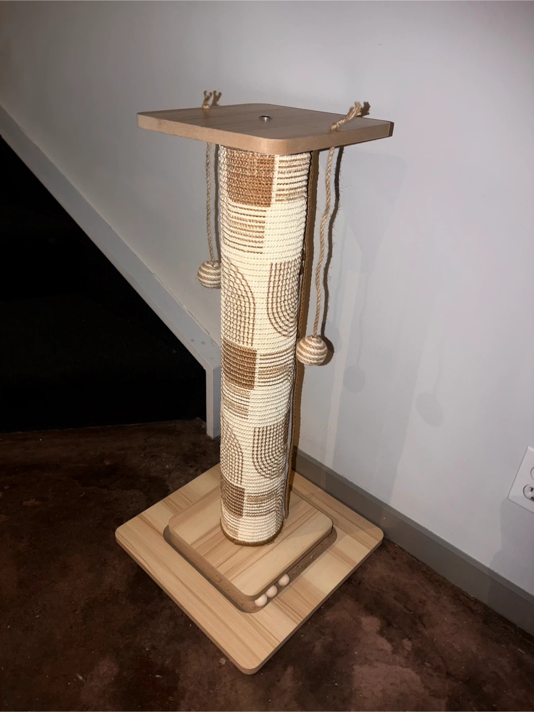 Modern Sisal Cat Scratching Post