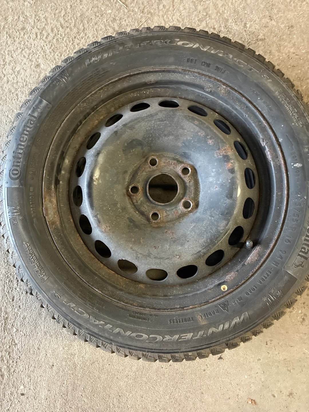 Continental WinterContact SI Tire 205/55R16