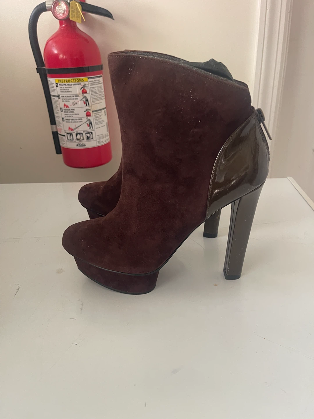 RM Brown Suede Platform Heeled Booties - photo 2