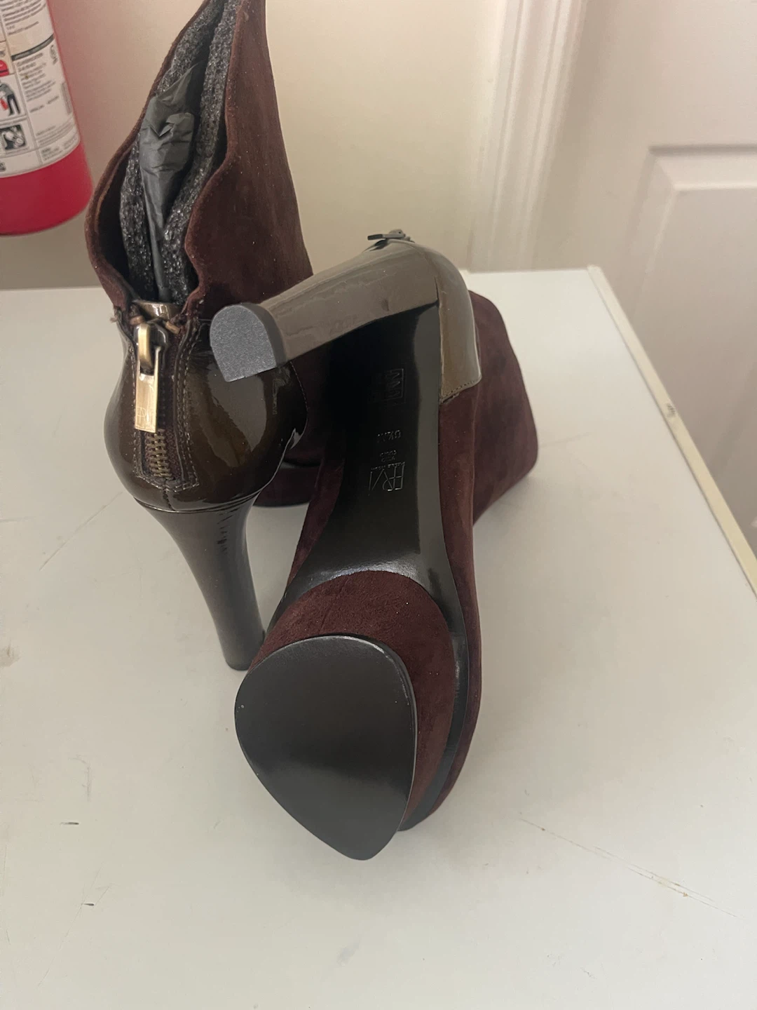 RM Brown Suede Platform Heeled Booties - photo 5