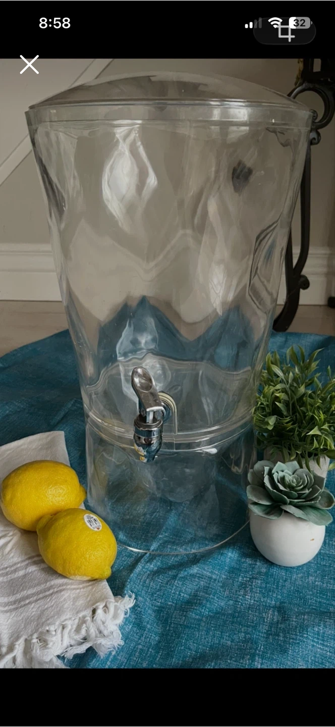 Acrylic Beverage Dispenser