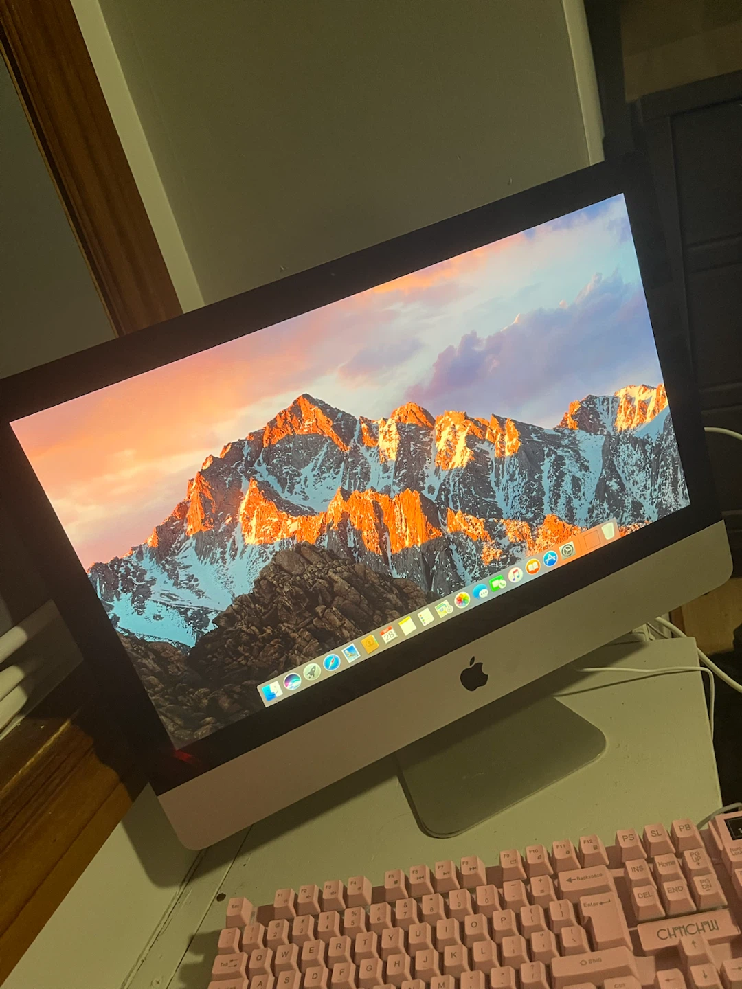 Apple iMac Desktop Computer