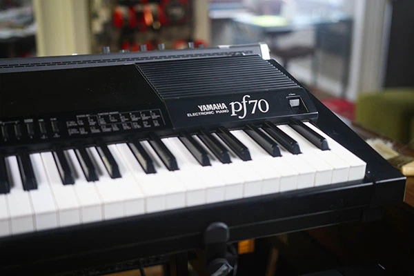 Yamaha PF70 Electronic Piano