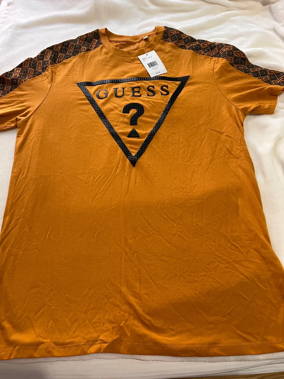 GUESS Mustard Yellow T-Shirt-size M