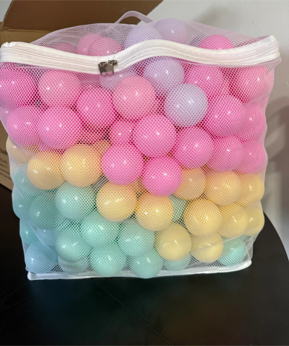 Amazon Basics 400 Piece Pastel Ball Pit Balls