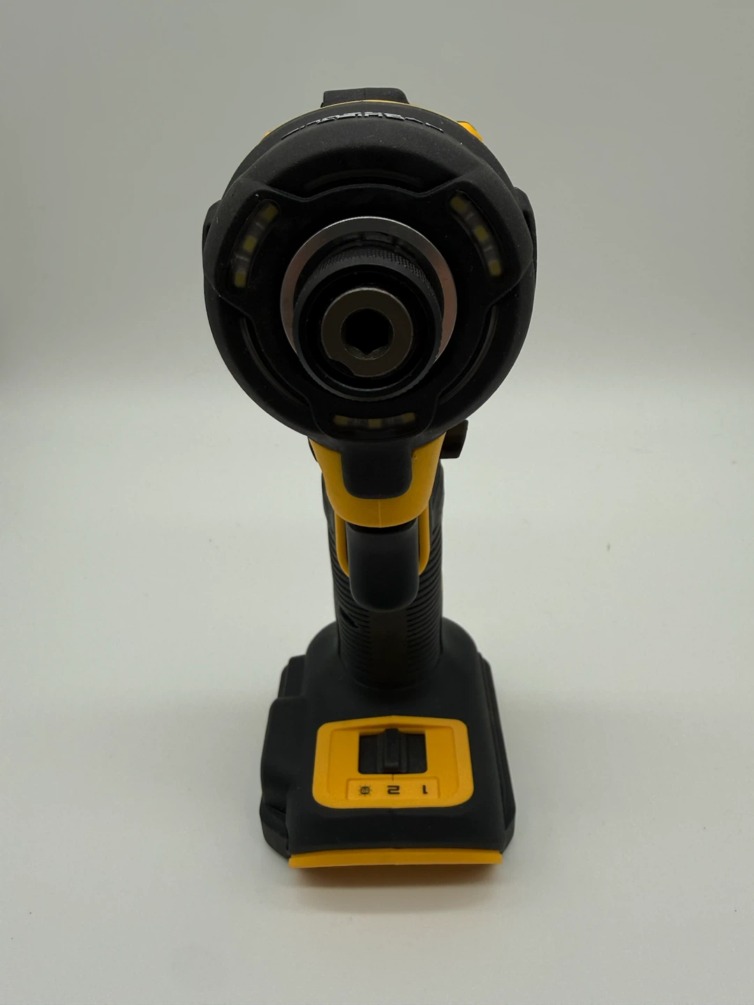 DEWALT 20V MAX XR Brushless 1/4 in Quiet Hydraulic Impact Driver - photo 2