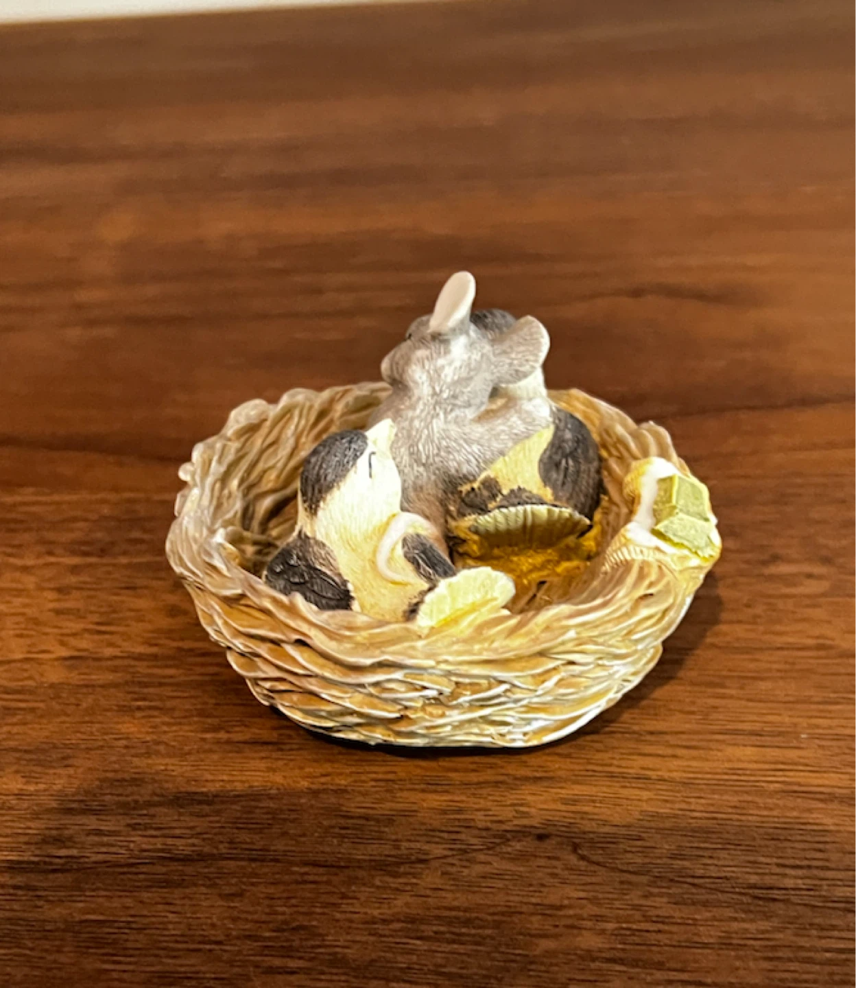 Charming Miniature Bird and Mouse Nest Figurine - photo 3