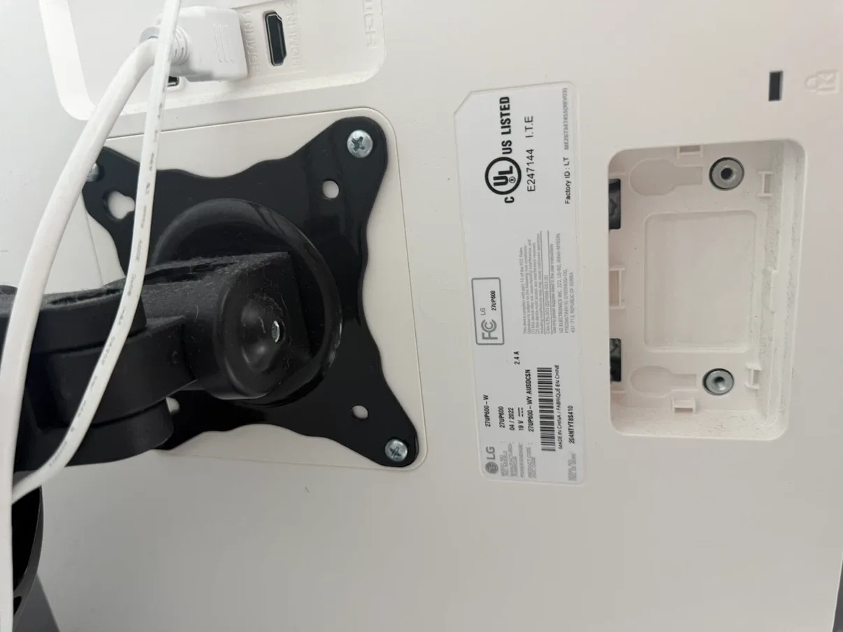 2 sets of LG 27UP600-W 27-inch 4K UHD Monitor - photo 3