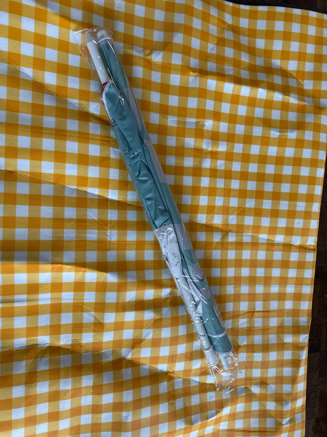 New Beach Umbrella and FREE Picnic Mat