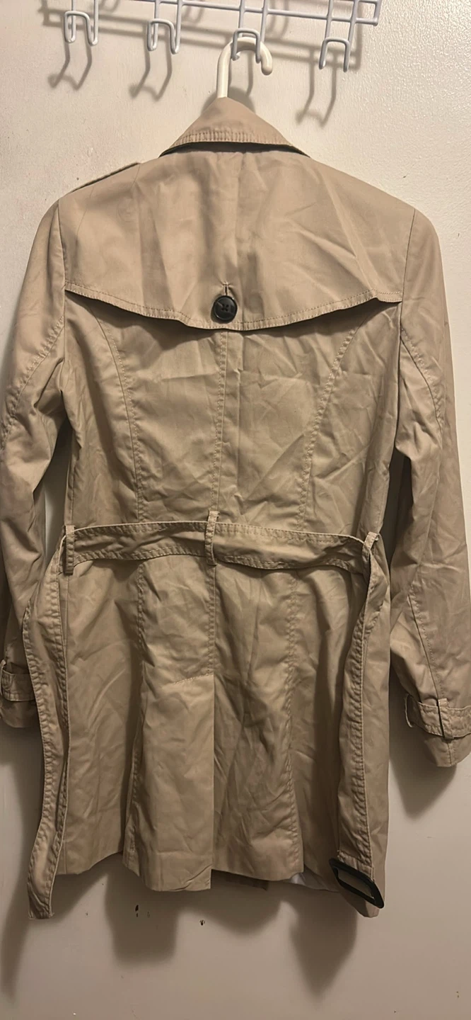 Stradivarius beige trench coat, size small - photo 2