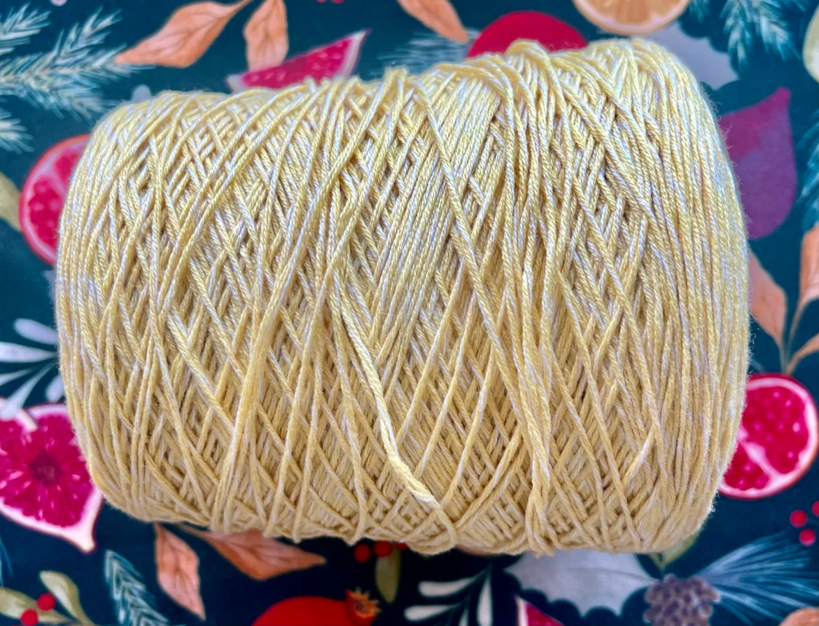 70% ultrafine merino and 30% cashmere yarn 🧶 | 667g