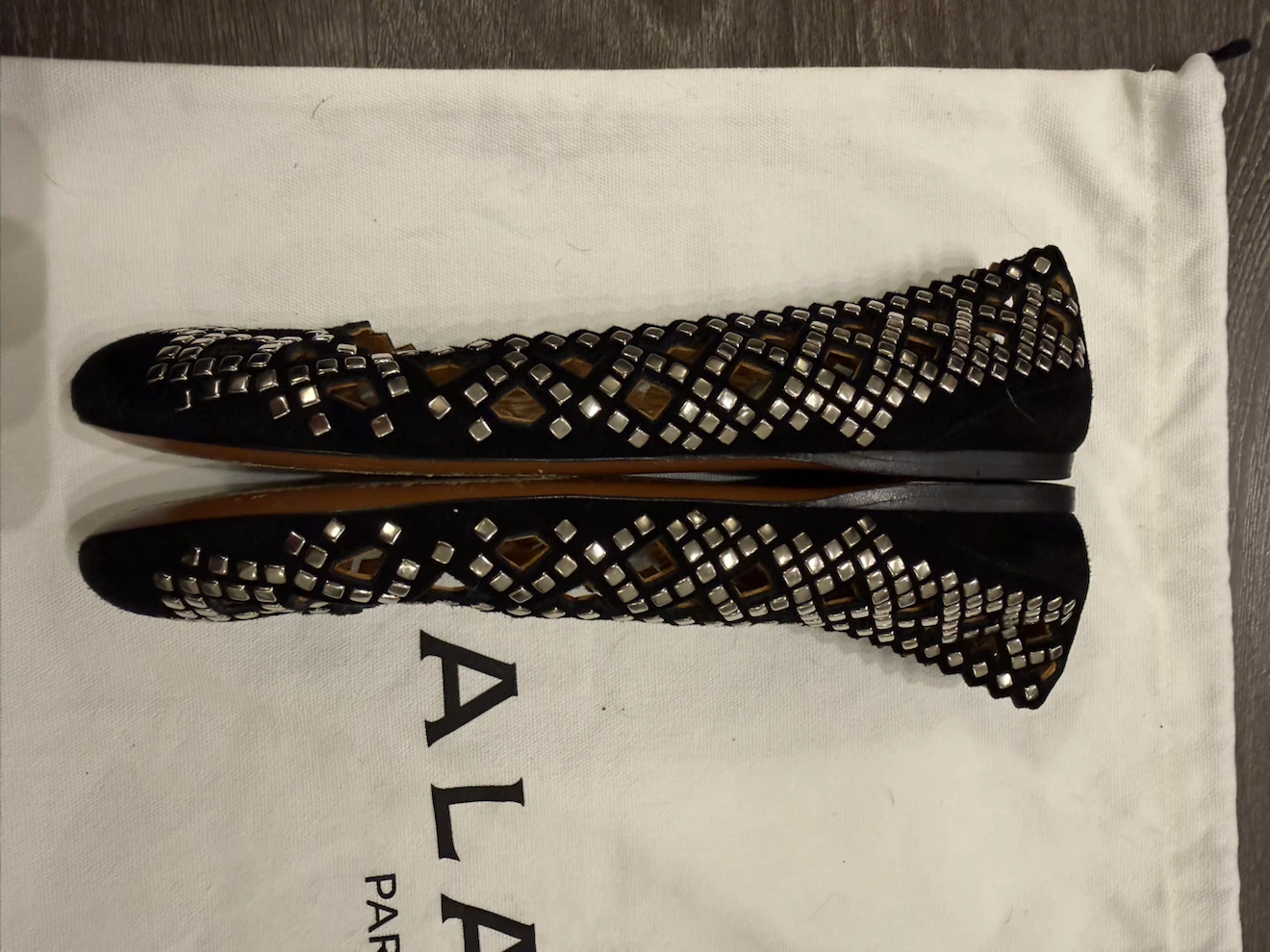 Alaïa Paris Black Suede 37 Laser-Cut Studded Ballet Flats - photo 5