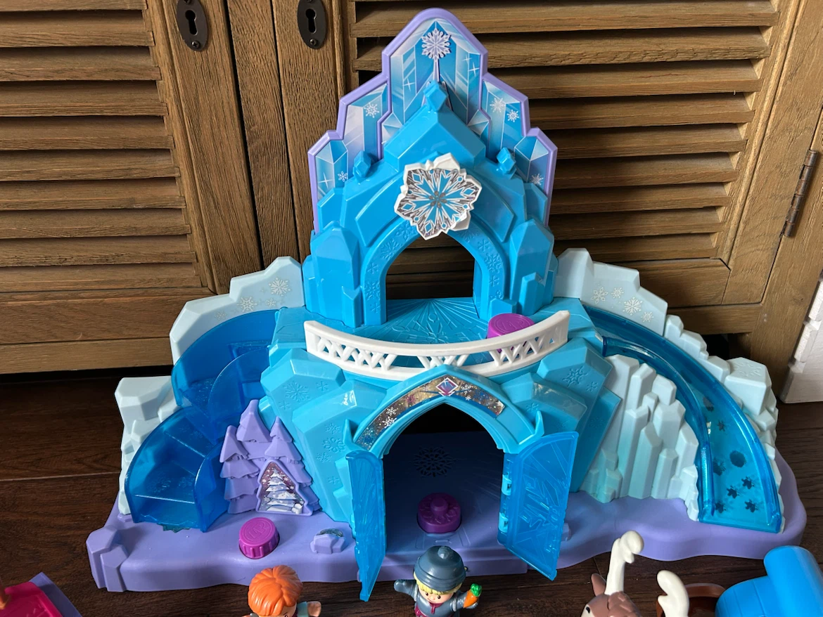 Fisher-Price Little People Frozen Elsa's Palace Set - photo 2
