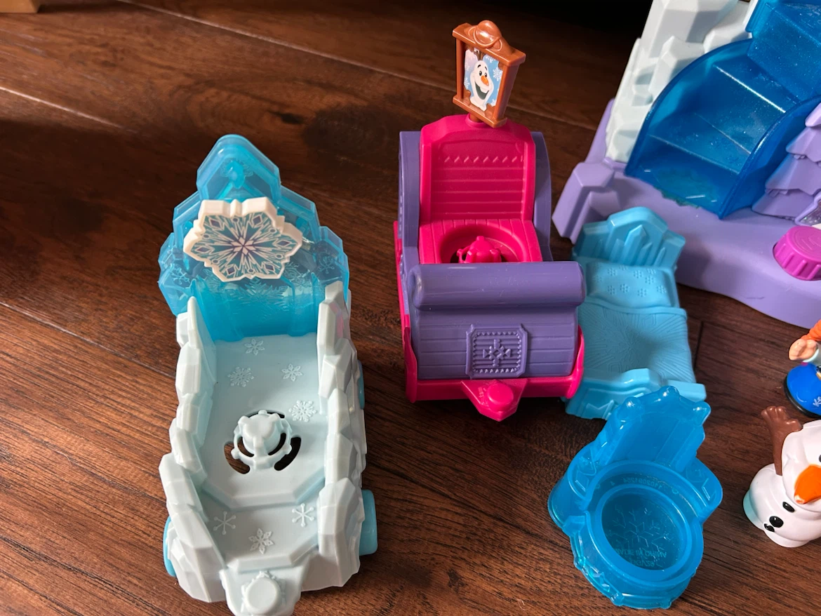 Fisher-Price Little People Frozen Elsa's Palace Set - photo 5