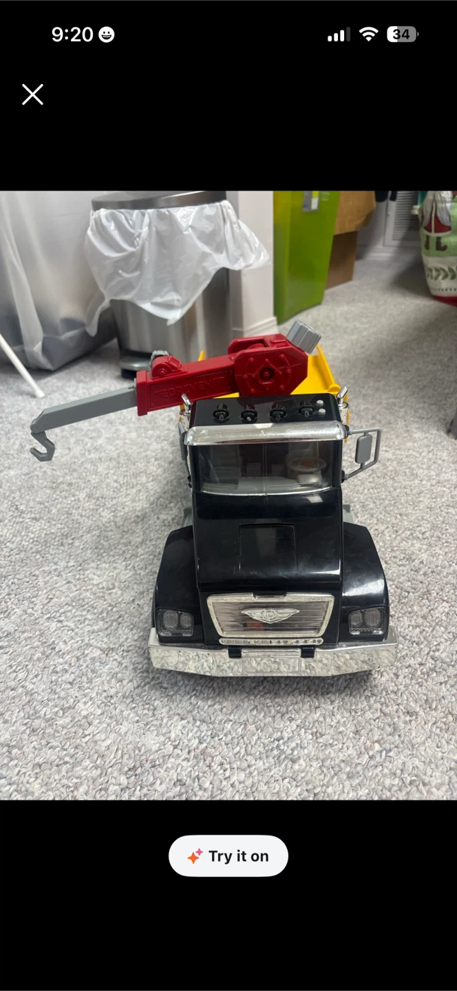 DRIVEN by Battat Toy Tow Truck
