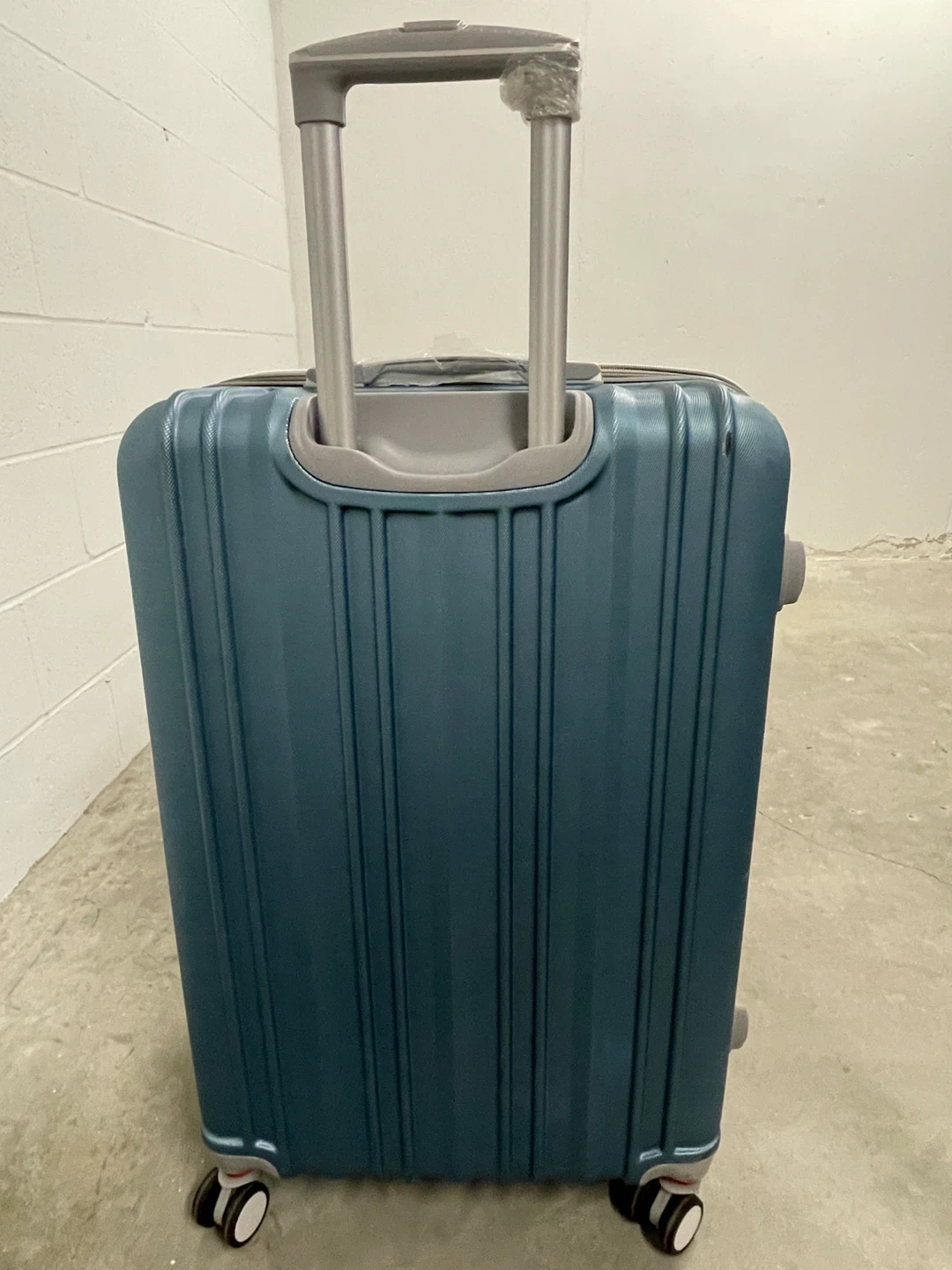 Brighton Hardside Spinner Luggage - photo 3