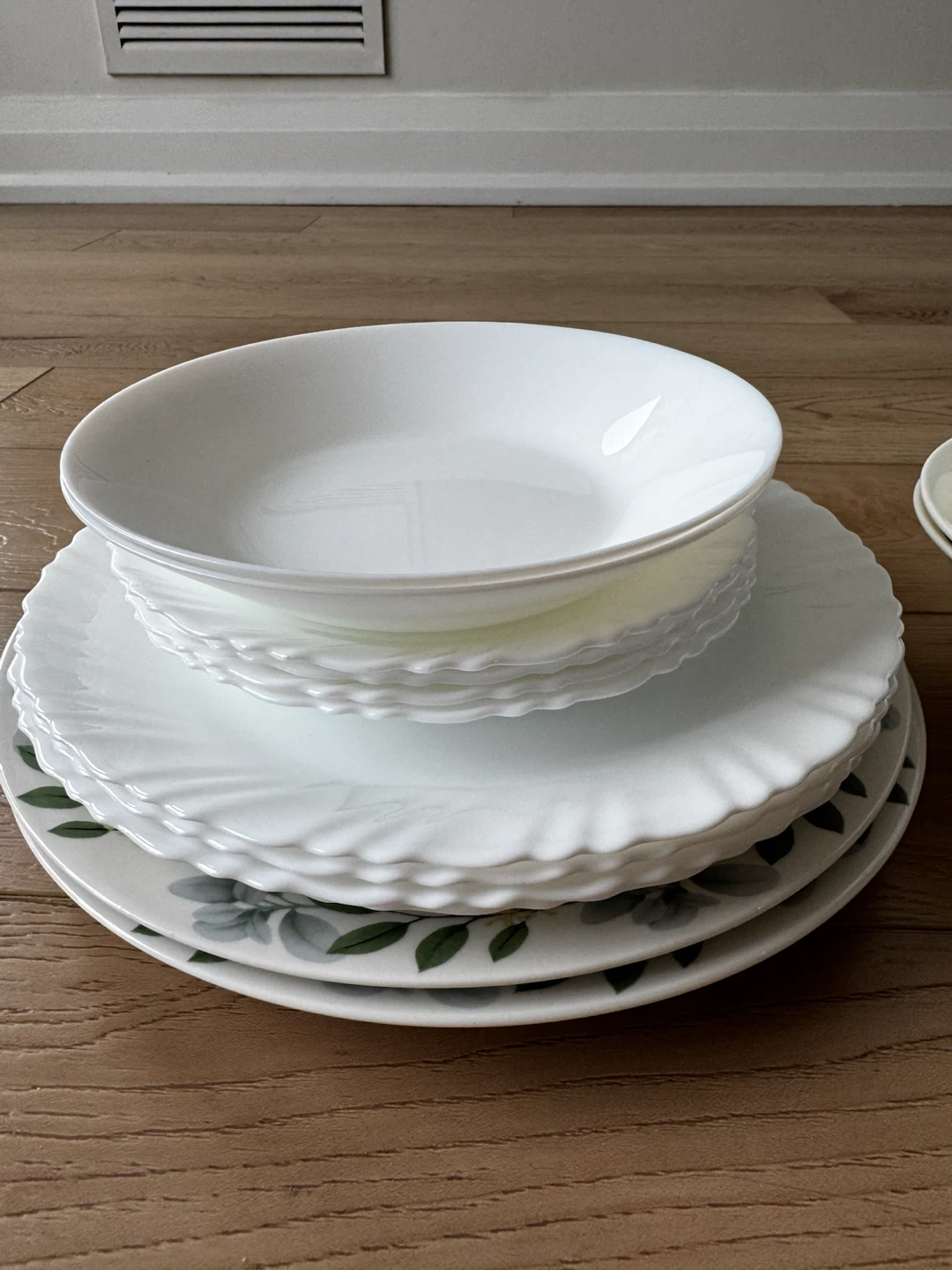 Crockery/Dinnerware Set