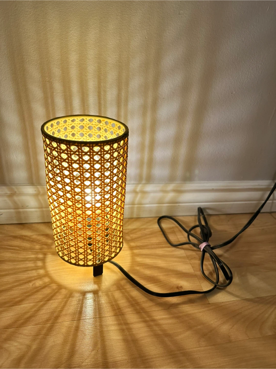 IKEA Wicker Style Lamp - photo 2