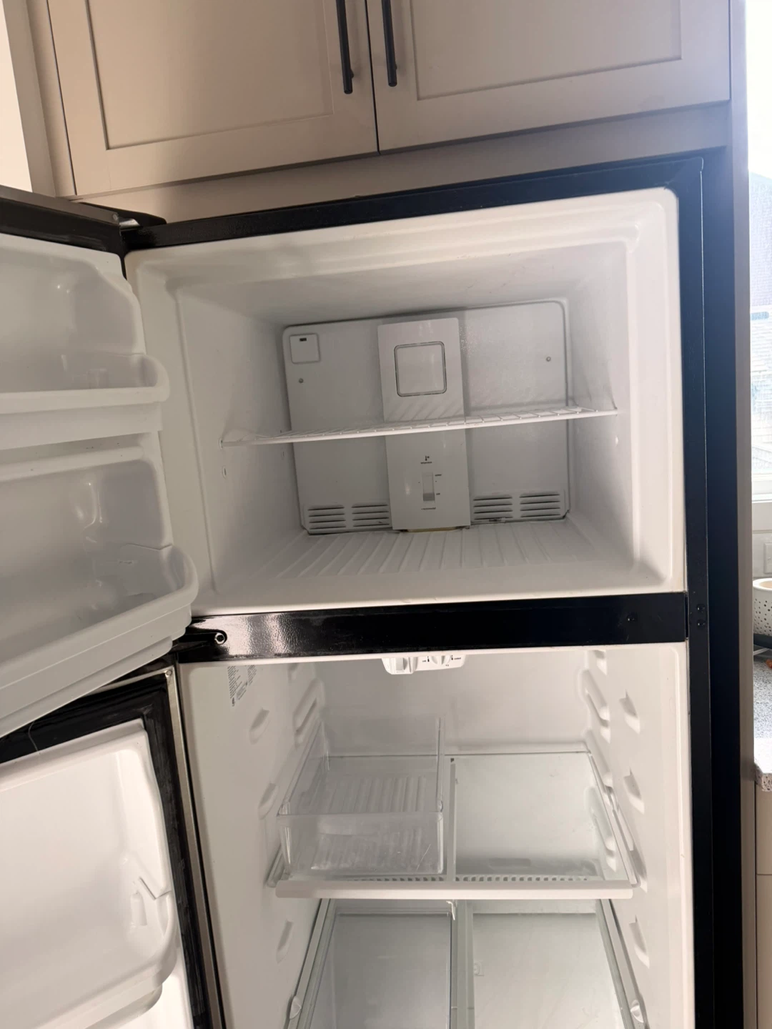 Stainless Steel Top Freezer Refrigerator - photo 3