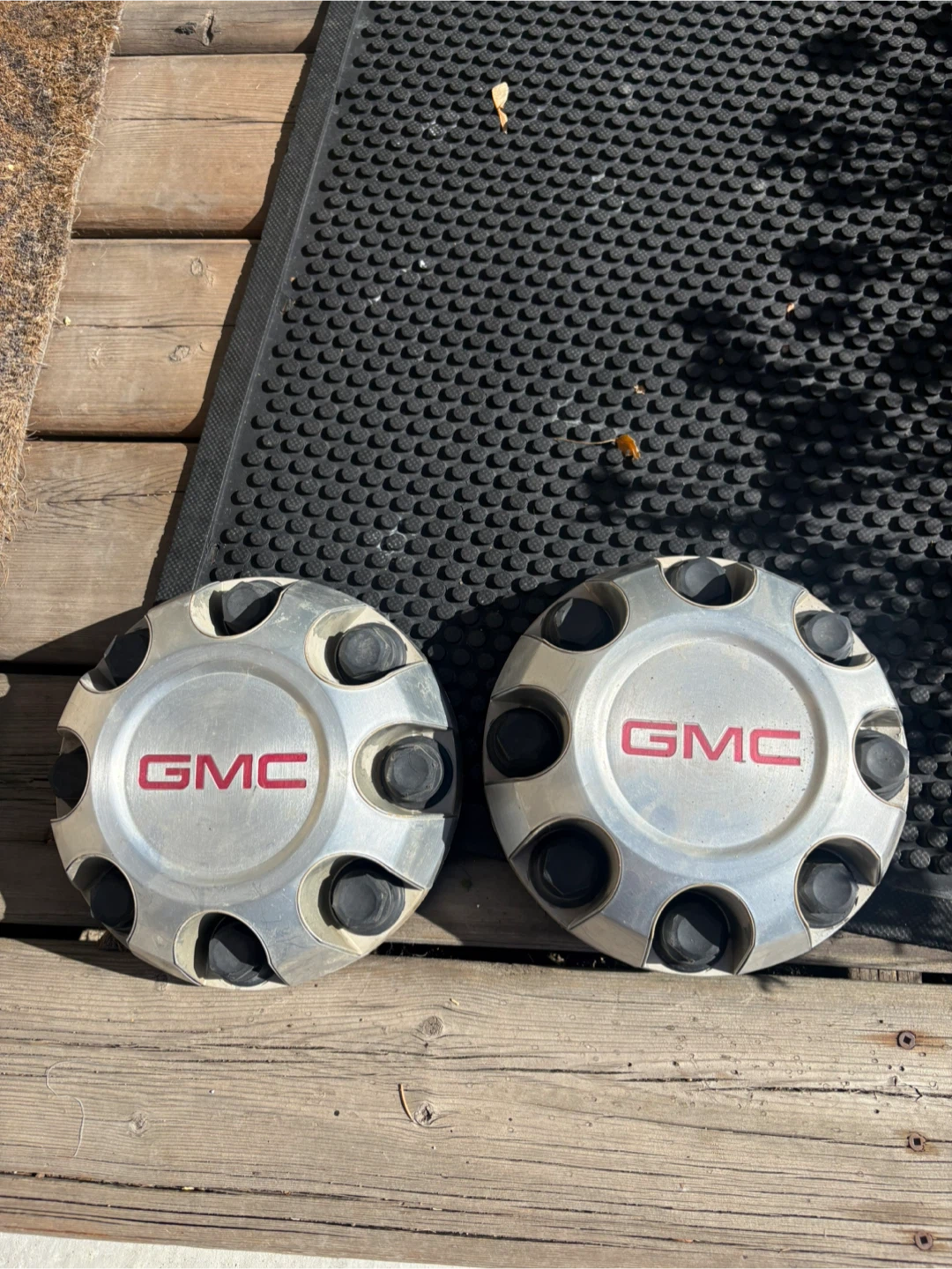 Set of 2 GMC Truck Centre Caps