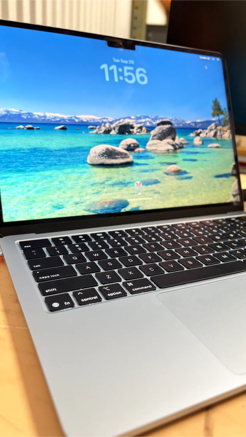 Apple MacBook Air 2025 13” M4 – 512gb Storage| Barely Used - photo 3