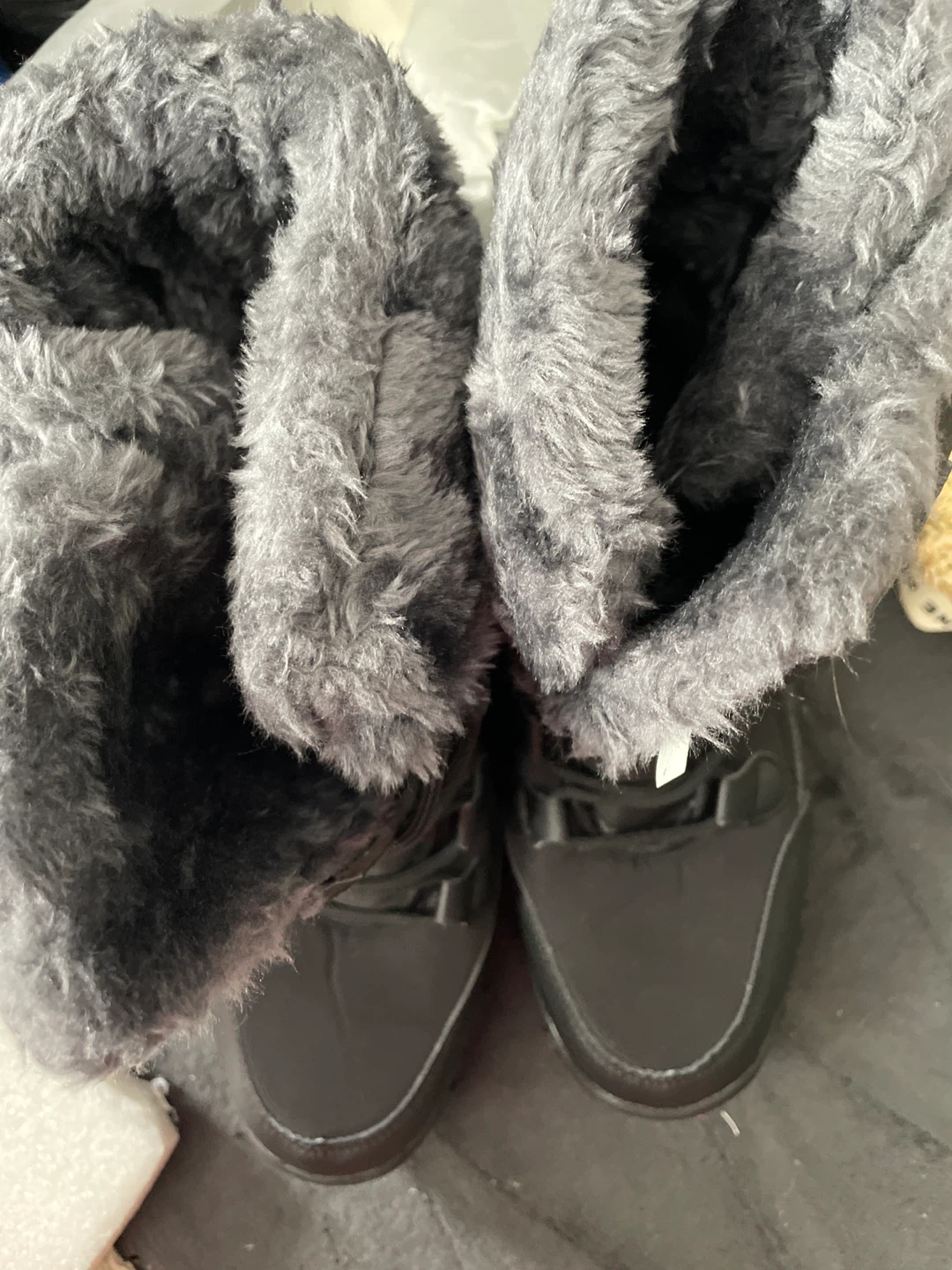 Size 8 Black Winter Boots with Faux Fur Lining