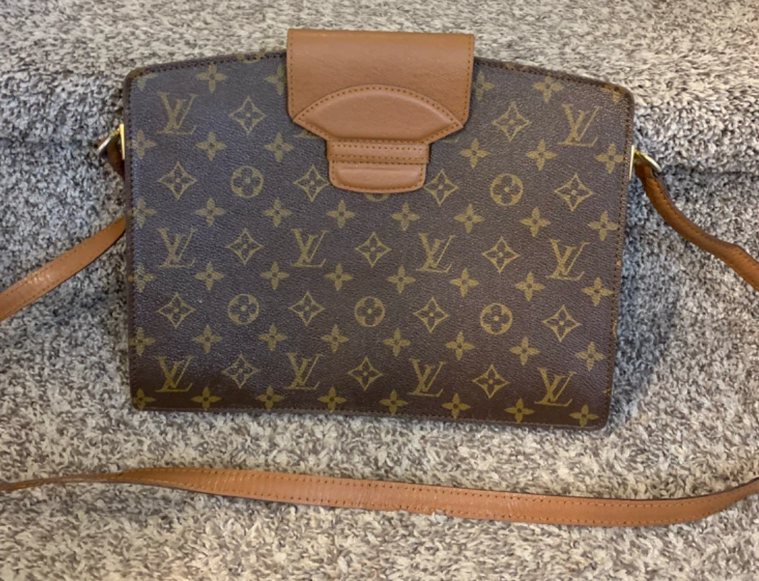 LV Vintage Piece