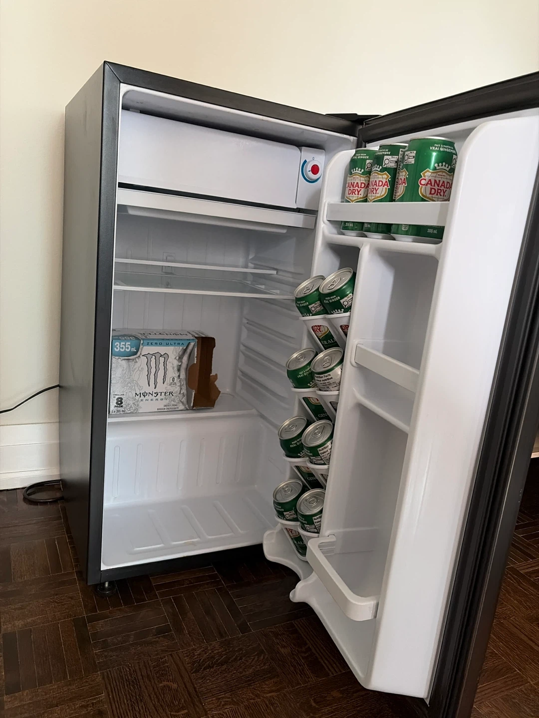 Danby Designer Mini Fridge - photo 2