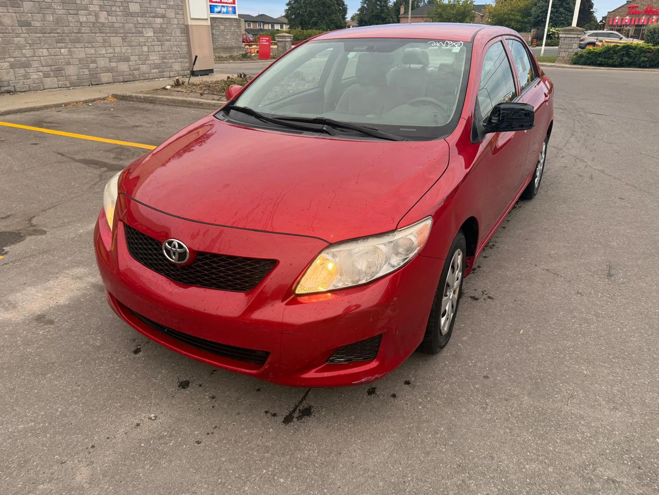 Toyota Corolla LE Sedan - photo 2