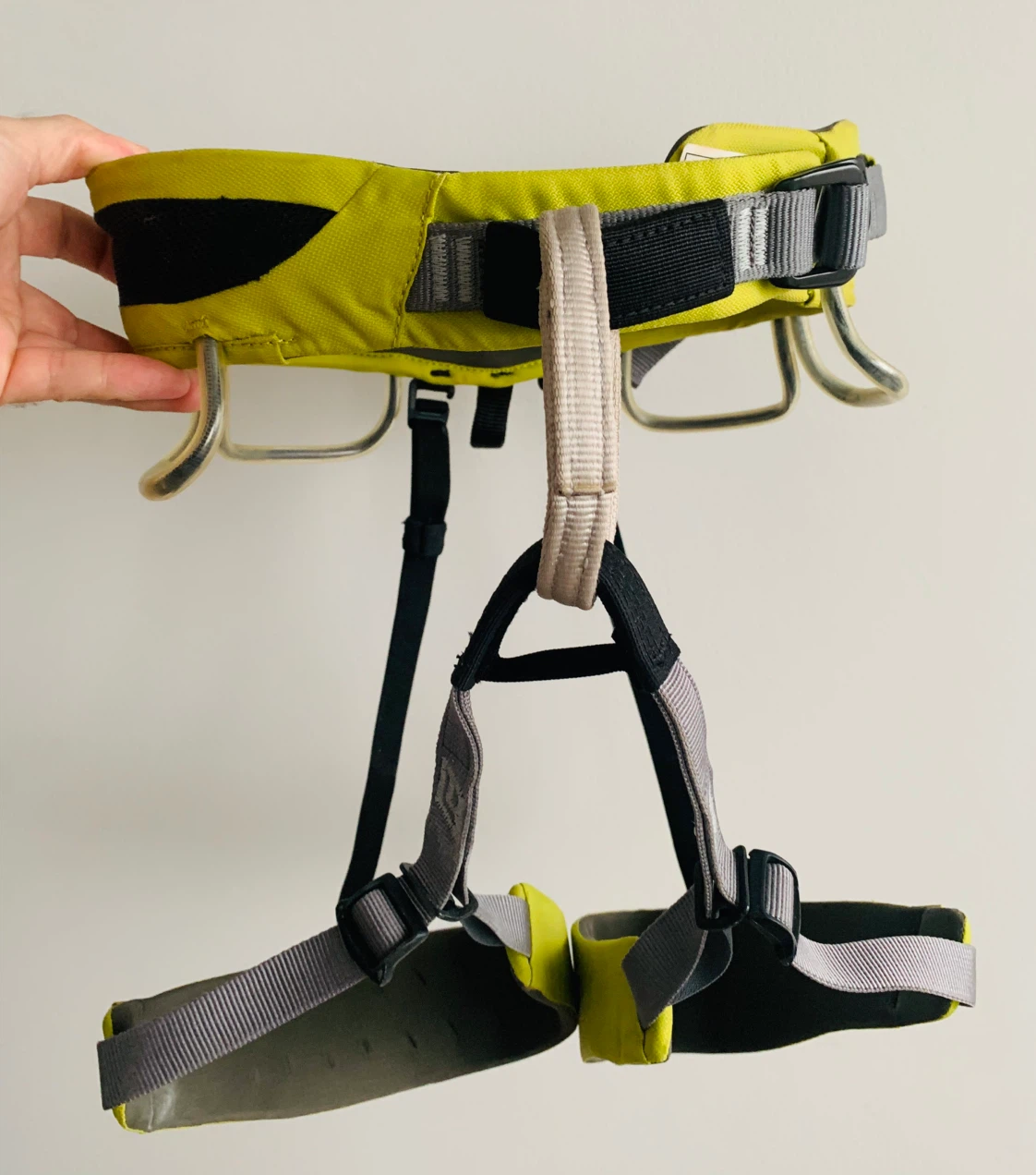Men’s Black Diamond Climbing Harness (Size S) - photo 2
