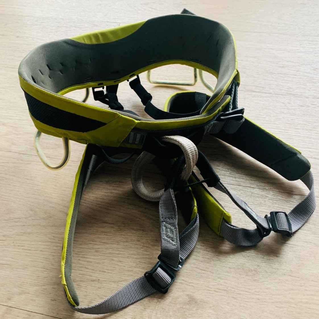 Men’s Black Diamond Climbing Harness (Size S) - photo 5