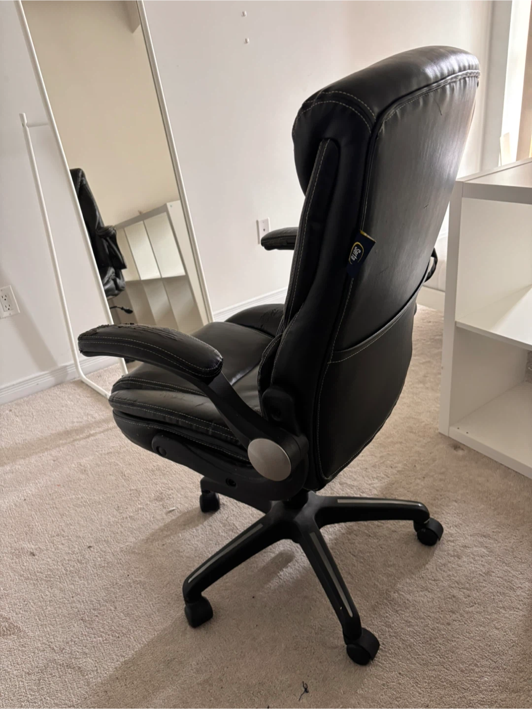 Free Black Office Chair - photo 2